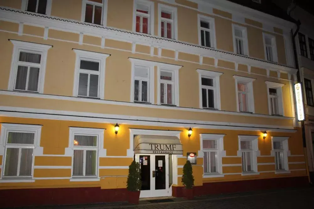 HOTEL TRUMF